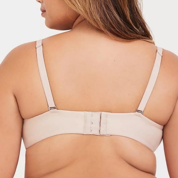 Torrid NWOT Nude Lightly Padded Plunge Bra, size 38B - Picture 2 of 7